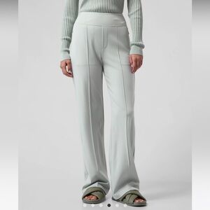 Athleta Eastbound Wide Pant Size 8